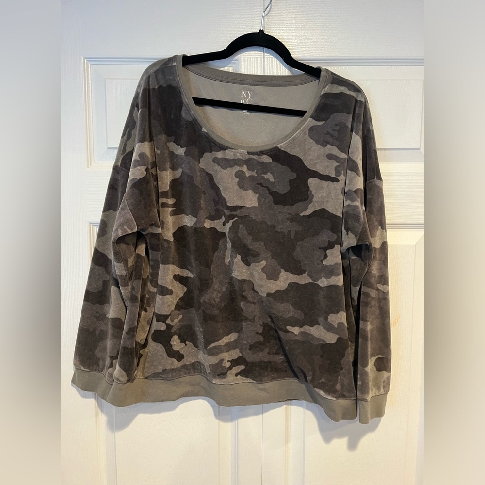 NY&Co sweater